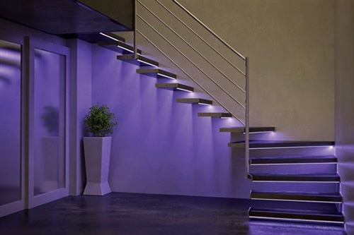 Подсветка лестниц светодиодной лентой