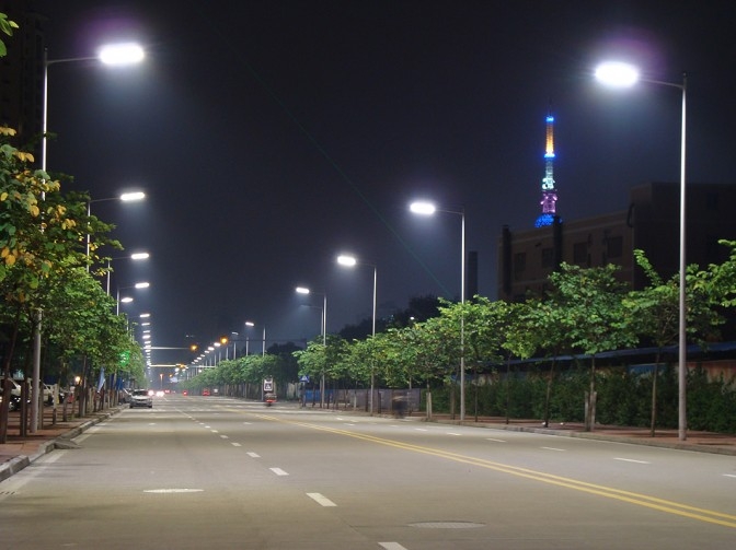 Светильники для тротуаров и парковых аллей